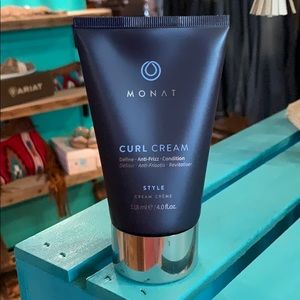 Monat Curl Cream
